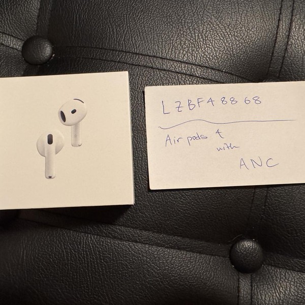 Apple AirPods 4th Gen - Active Noise Cancellation