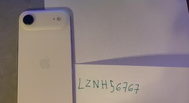 Mint
													Apple iPhone Air - Unlocked, Light Gold, 256 GB, A3260, photo 3 of 8