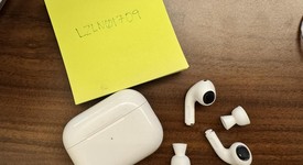Used
													Apple AirPods Pro 2 - Lightning, photo 1 of 4