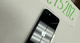 Mint
													Apple iPhone SE 3rd Gen 2022 - Unlocked, Midnight, 64 GB, A2595, photo 4 of 7