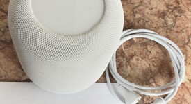 Mint
													Apple HomePod 2nd Gen - White, photo 1 of 3
