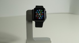 Fair
													Apple Watch Series 3 42mm - Unlocked, Gray, A1861, Aluminum, photo 2 of 7