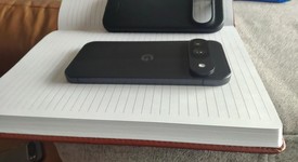 Mint
													Google Pixel 9 - Verizon, Obsidian, 128 GB, 12 GB, G2YBB, photo 5 of 9