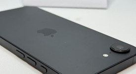 Mint
													Apple iPhone 16e - Unlocked, Black, 128 GB, A3212, photo 4 of 7