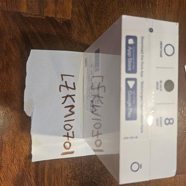 Oura Ring Gen 3 - Black, Size 8, Heritage