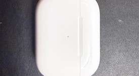 Used
													Apple AirPods Pro - MagSafe Case, photo 5 of 10