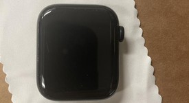 Good
													Apple Watch SE 2nd Gen 44mm - Midnight, A2723 - GPS, Aluminum, photo 5 of 11