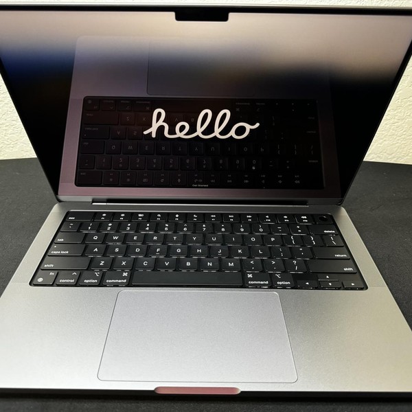 MacBook Pro 2021 - 14 inch - 2 TB, Gray, 32 GB, Apple M1 Max