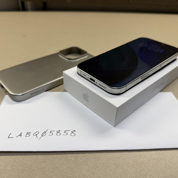 Apple iPhone 16 Pro - Unlocked, 1 TB, White, A3083