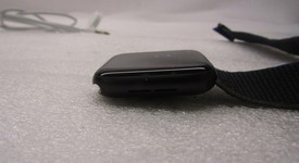 Good
													Apple Watch SE 1st Gen 44mm - Unlocked, Gray, A2354 - Cellular, Aluminum, photo 5 of 8