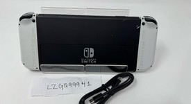Good
													Nintendo Switch - OLED - White, 64 GB, photo 4 of 9