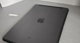 Good
													Apple iPad 9th Gen - Unlocked, Gray, 64 GB, A2603, photo 5 of 6