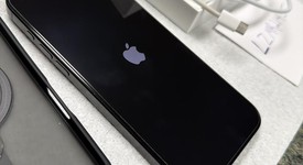 Mint
													Apple iPhone 16 Pro Max - Unlocked, Black, 256 GB, A3084, photo 4 of 8