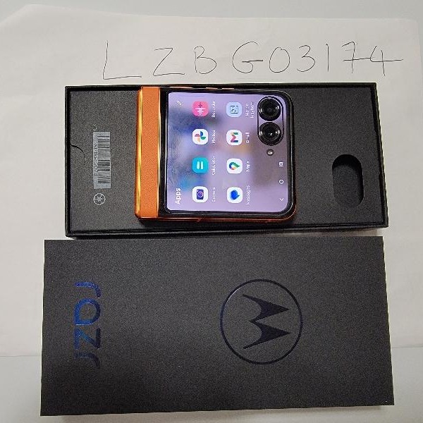 Motorola Razr (2024) - Cricket, 256 GB, Orange, 8 GB