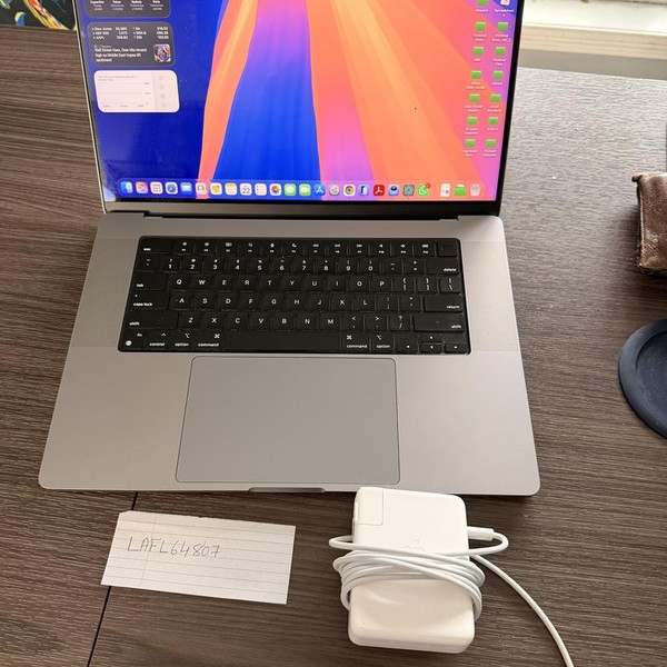 MacBook Pro 2021 - 16 inch - 512 GB, Silver, 16 GB, Apple M1 Pro 10-core