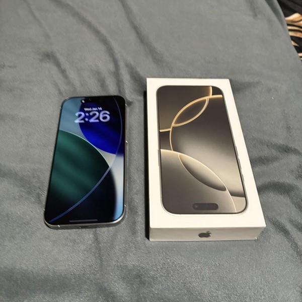 Apple iPhone 16 Pro - Unlocked, 128 GB, White, A3083