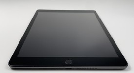 Good
													Apple iPad 7th Gen - Unlocked, Gray, 128 GB, A2198, photo 6 of 6