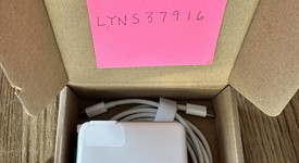 Good
													MacBook Pro 2018 (With Touch Bar) - 15" - I7, Silver, 256 GB, 16 GB, photo 5 of 5