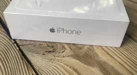 New
													Apple iPhone 6 - AT&T, Gray, 16 GB, A1549, photo 4 of 10