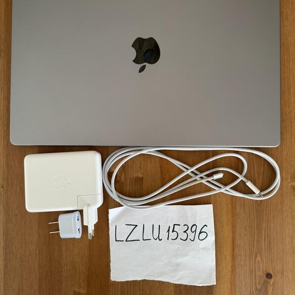 MacBook Pro 2021 - 16 inch - 512 GB, Gray, 32 GB, Apple M1 Pro 10-core