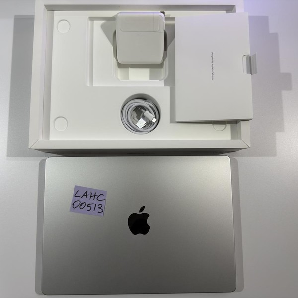 MacBook Pro 2024 - 14 inch - 1 TB, Silver, 24 GB, Apple M4 Pro 14-core