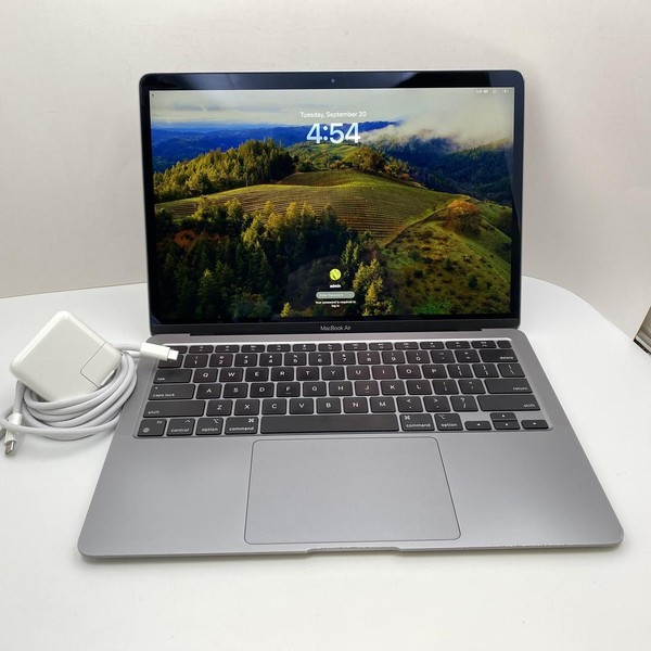 MacBook Air 2020 - 13 inch - 128 GB, Gray, 8 GB, Apple M1