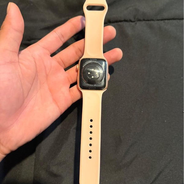 Apple Watch Series 6 44mm - Unlocked, Gold, A2294 - Cellular, Aluminum