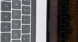 Mint
													MacBook Pro 2016 (With Touch Bar) - 15" - Silver, 256 GB, 16 GB, photo 5 of 13