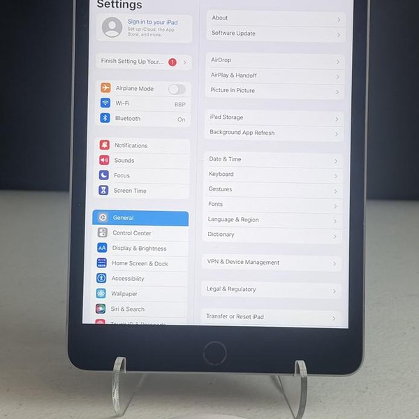 Apple iPad Mini 4 - Wi-Fi, 128 GB, Silver