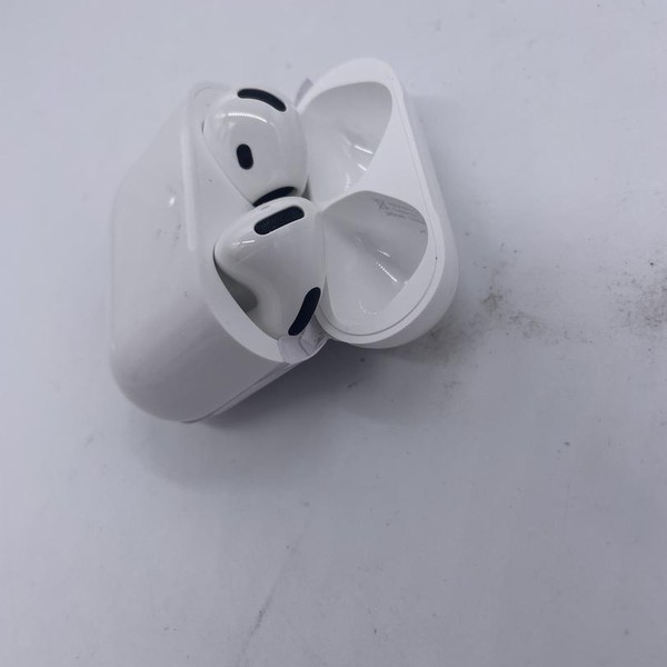 Apple AirPods (4th Gen) - Standard