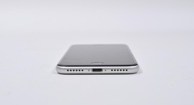 Good
													Apple iPhone SE 2nd Gen 2020 - Cricket, White, 64 GB, A2275, photo 4 of 8