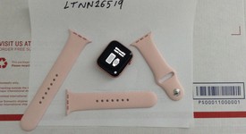 Mint
													Apple Watch Series 5 44mm - Gold, A2093 - GPS, Aluminum, photo 5 of 7