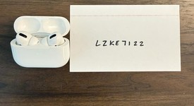 Used
													Apple AirPods Pro - Wireless Case, photo 3 of 12