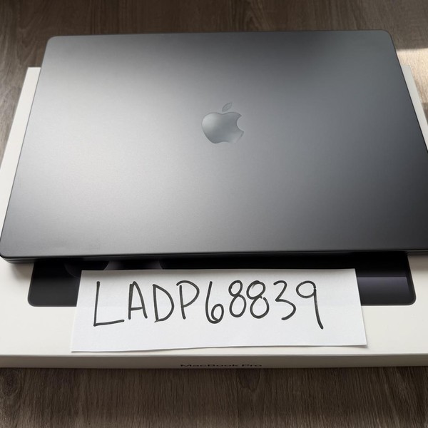 MacBook Pro 2024 - 16 inch - 512 GB, Space Black, 24 GB, Apple M4 Pro 14-core