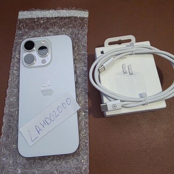 Apple iPhone 16 Pro - Unlocked, 512 GB, White, A3083