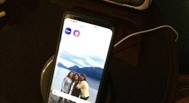 Mint
													Samsung Galaxy S9 - Unlocked, Gold, 128 GB, SM-G960U1, photo 4 of 4