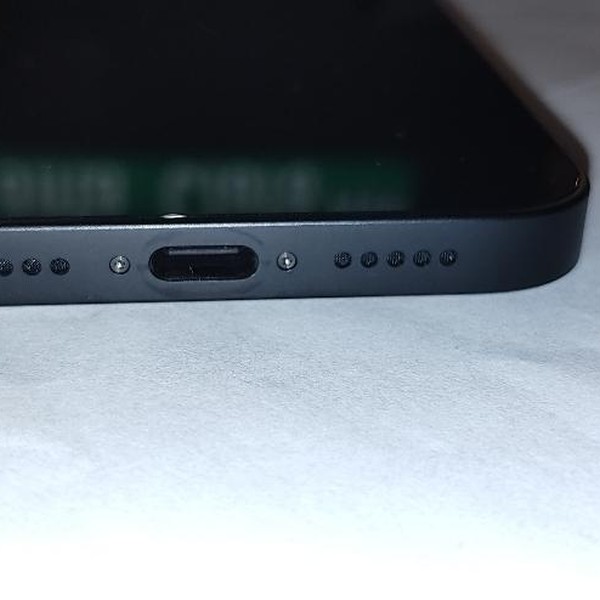 Apple iPhone 16e - Boost, 128 GB, Black, A3212