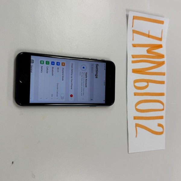 Apple iPhone SE 3rd Gen 2022 - Unlocked, 64 GB, Midnight, A2595