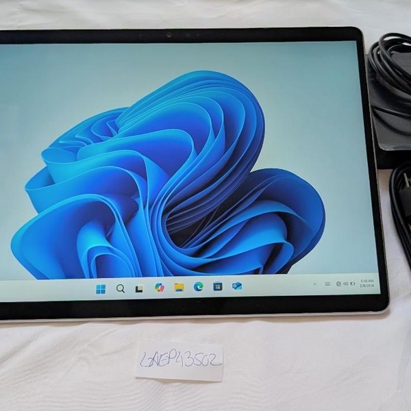 Microsoft Surface Pro 8 - 256 GB, Platinum, 16 GB, Intel Core i7