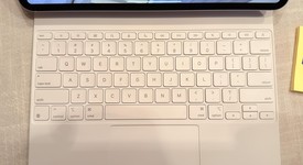 Good
													Apple iPad Air 13" (M3) 2025 - Unlocked, Purple, 1 TB, photo 3 of 5