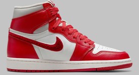 New
													Jordan 1 Retro High OG Varsity Red (Women's) - 8.5, photo 2 of 8