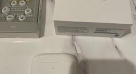Used
													Apple AirPods Pro 2 - Lightning, photo 2 of 2