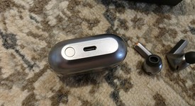 Used
													Samsung Galaxy Buds3 Pro - Silver, photo 4 of 10