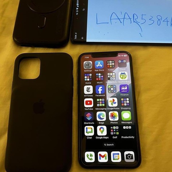 Apple iPhone 11 Pro - Unlocked, 256 GB, Gray, A2160