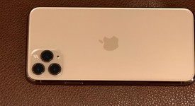 Mint
													Apple iPhone 11 Pro Max - Unlocked, Gold, 256 GB, A2161, photo 4 of 11