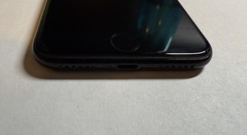 Good
													Apple iPhone 7 - Unlocked, Black, 128 GB, A1660, photo 3 of 7