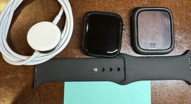Good
													Apple Watch Series 8 41mm - Unlocked, Midnight, A2772 - Cellular, Aluminum, photo 2 of 32