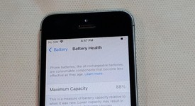 Good
													Apple iPhone SE 1st Gen 2016 - Unlocked, Grey, 64 GB, A1662, photo 4 of 5