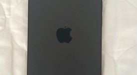 Mint
													Apple iPhone 16e - Boost, Black, 128 GB, A3212, photo 5 of 8