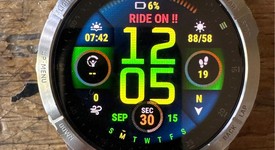 Mint
													Garmin epix Gen 2 - White, Sapphire, photo 2 of 8